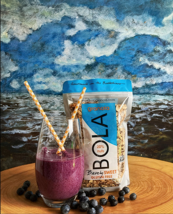 BOLA granola Berry Smoothie Recipe